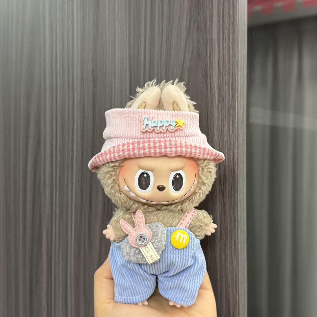Wholesale labubu doll 17cm pendant one or two generation vinyl plush doll with suit for clothes