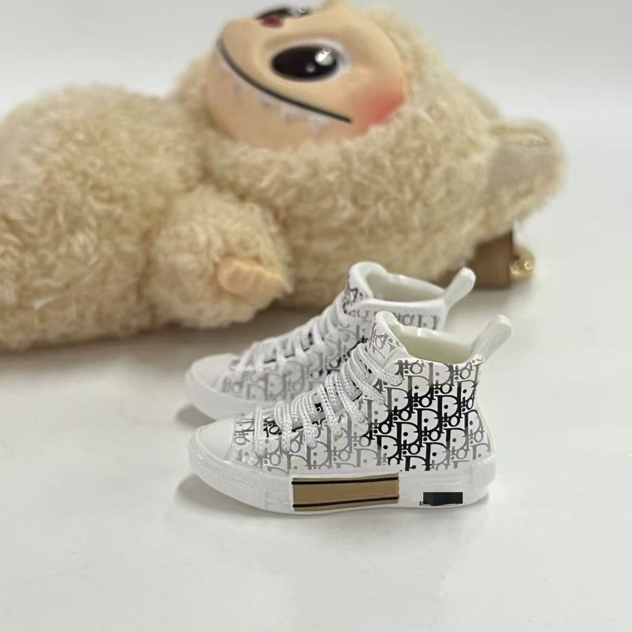 Labubu Plush Doll Clothes 17cm Plush Vinyl Doll Bag Hanging Replacement Shoe Model Pendant Blind Box