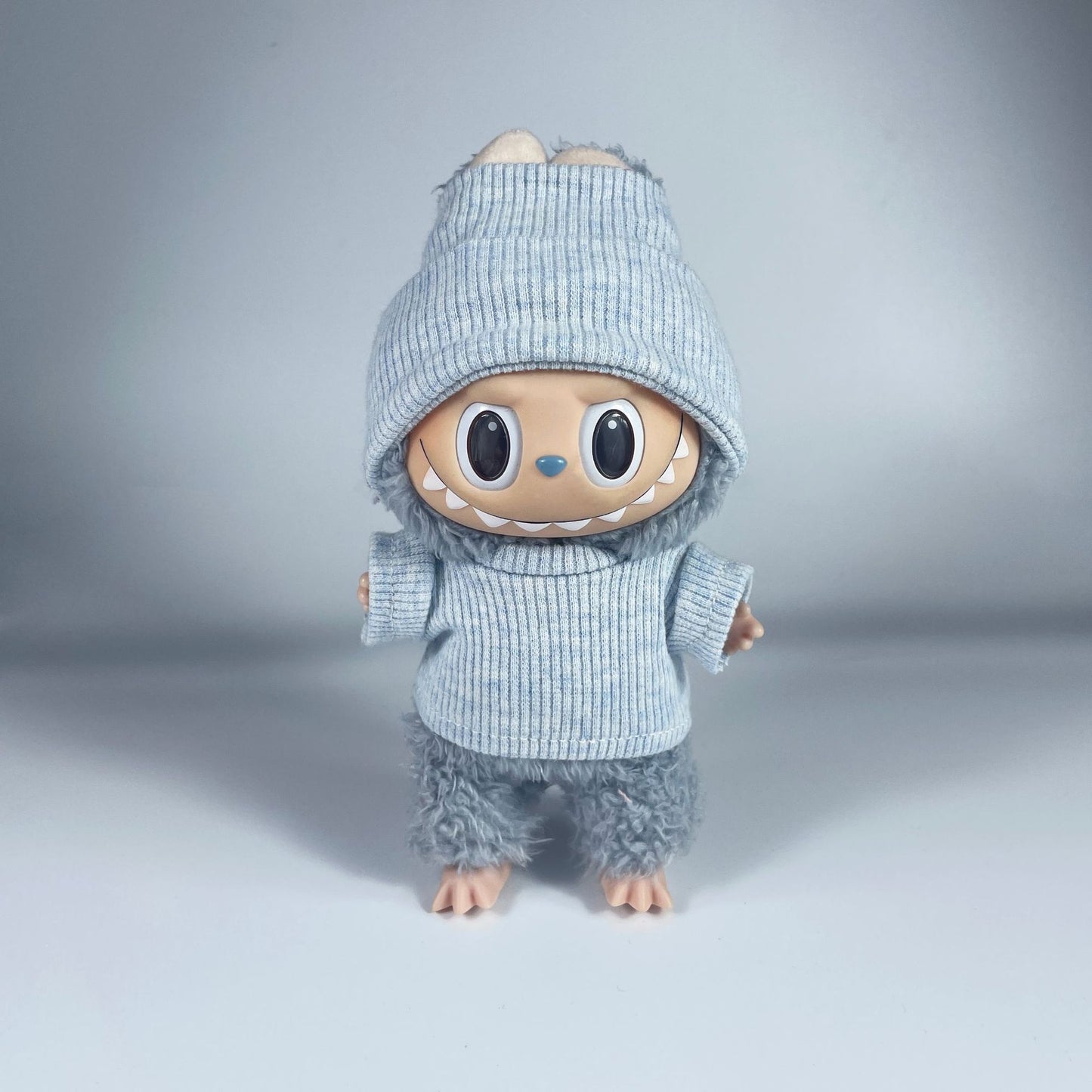 LABUBU17cm pendant tide brand doll clothes wearing tirab cloth 15cm sitting party printable big logo clothes