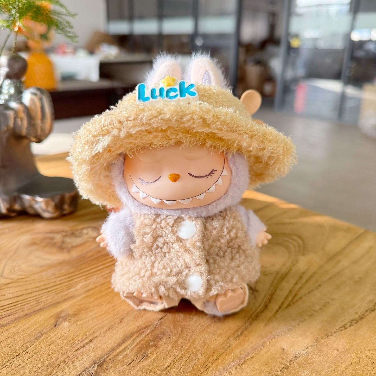The first and second generation of rabu cloth clothes sit party doll clothes fashion teddy circle velvet vest suit LABUBU