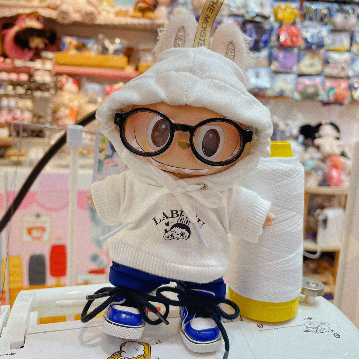 Labubu 17cm Baseball Uniform Set with Black Glasses