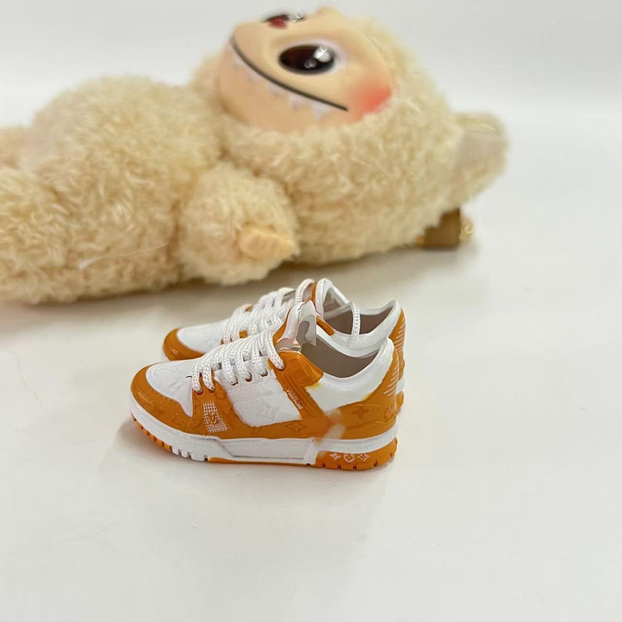 Labubu Plush Doll Clothes 17cm Plush Vinyl Doll Bag Hanging Replacement Shoe Model Pendant Blind Box