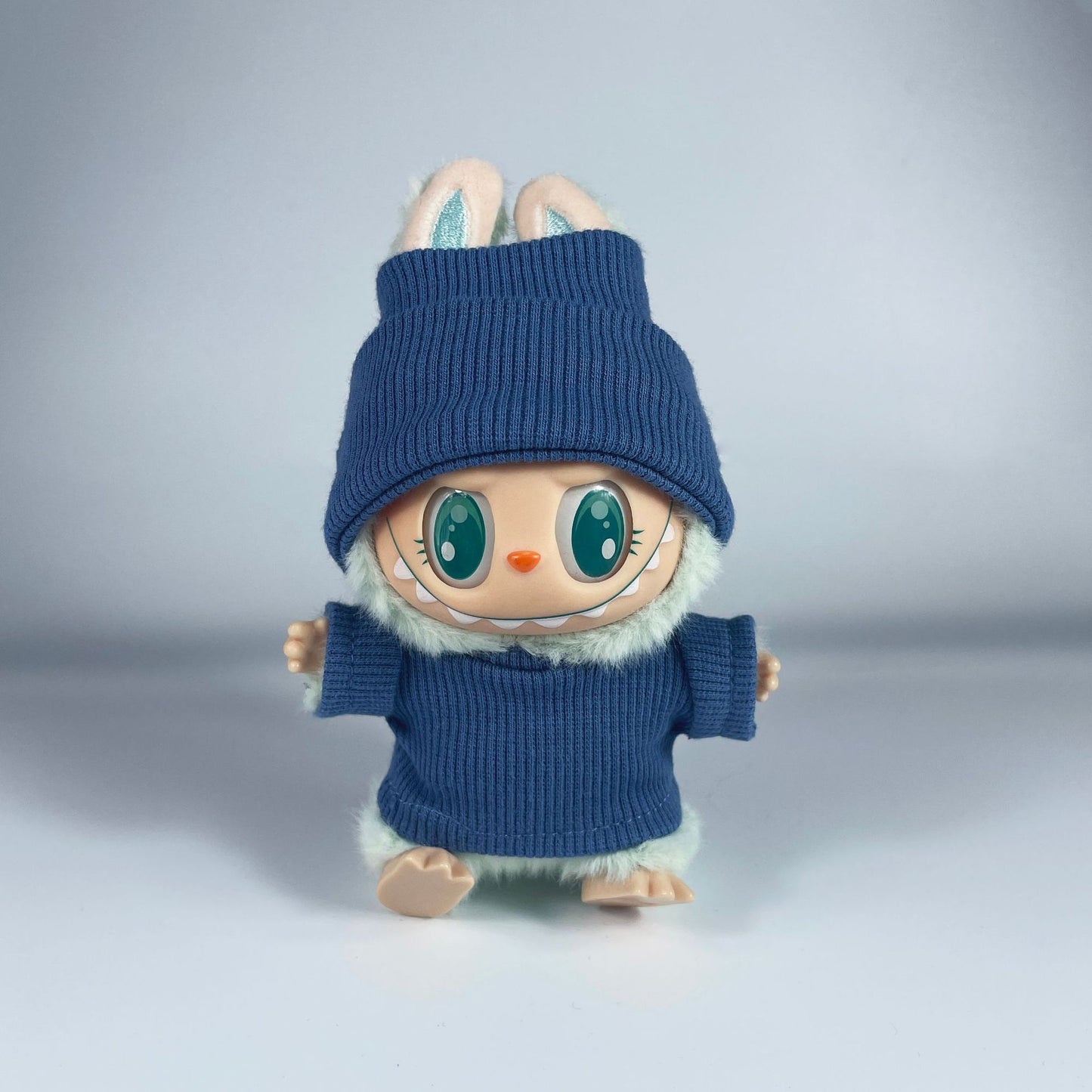 LABUBU17cm pendant tide brand doll clothes wearing tirab cloth 15cm sitting party printable big logo clothes