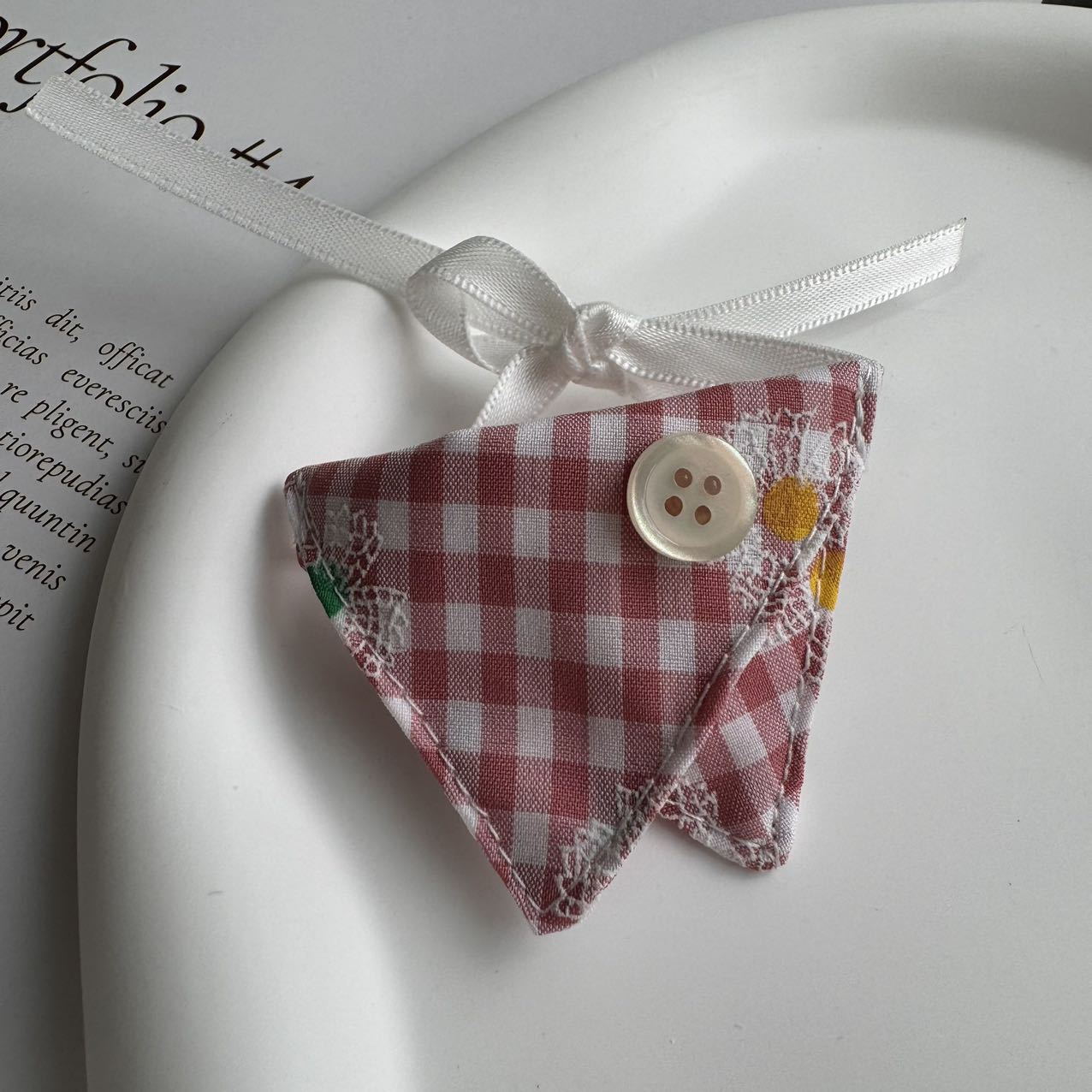 Labubu Doll Winter Scarf - Warm Plush Bib Accessory for 17cm & 10cm Vinyl Dolls