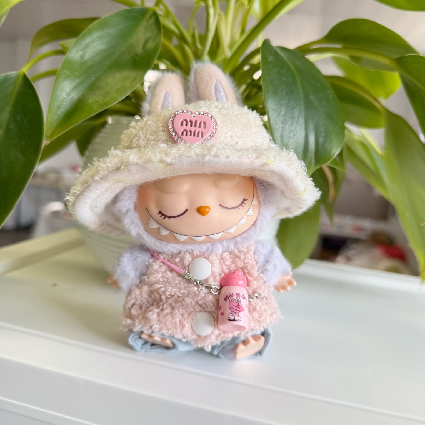 The first and second generation of rabu cloth clothes sit party doll clothes fashion teddy circle velvet vest suit LABUBU