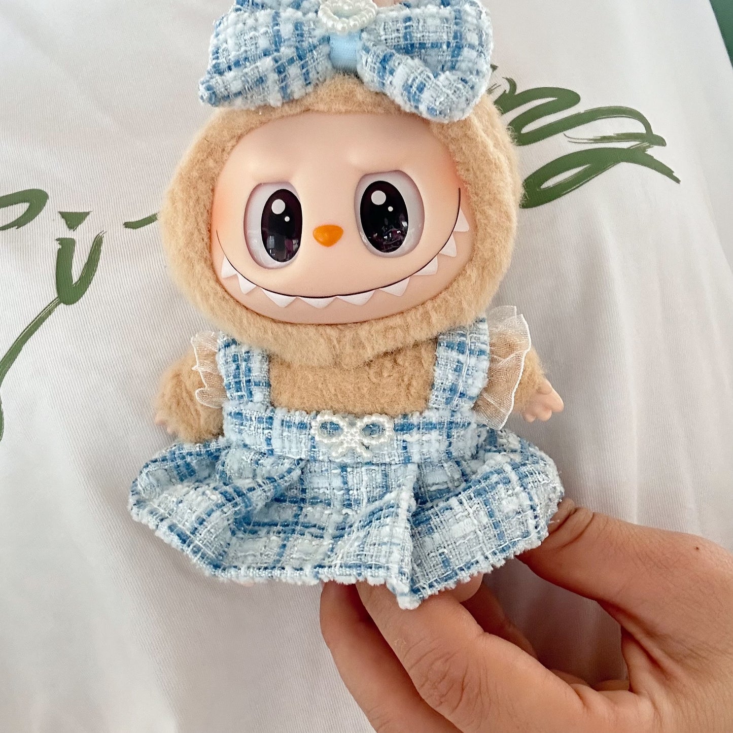 The first and second generation of blind box cloth doll clothes key chain LABUBU skirt heavy-duty vest-style blue fragrant style skirt