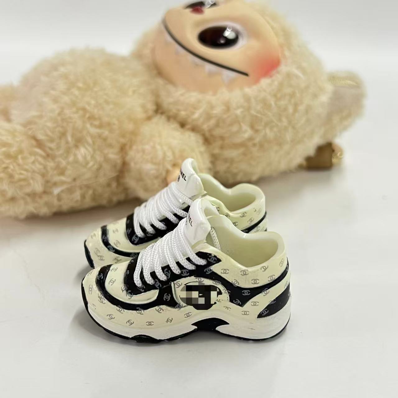 Labubu Plush Doll Clothes 17cm Plush Vinyl Doll Bag Hanging Replacement Shoe Model Pendant Blind Box