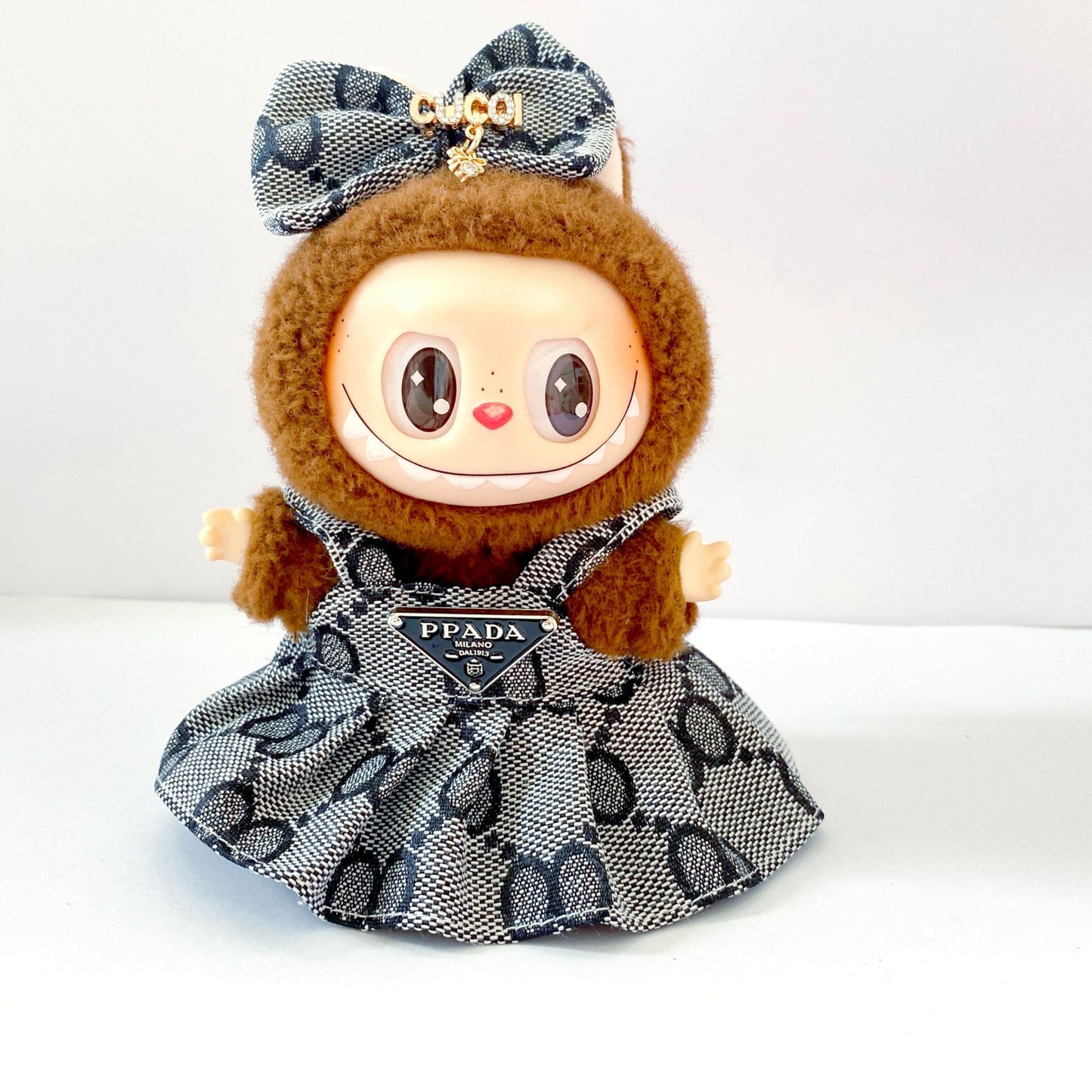 Labubu Doll Outfit - 17cm Party Clothes Set with Skirt, Suspenders & Accessories