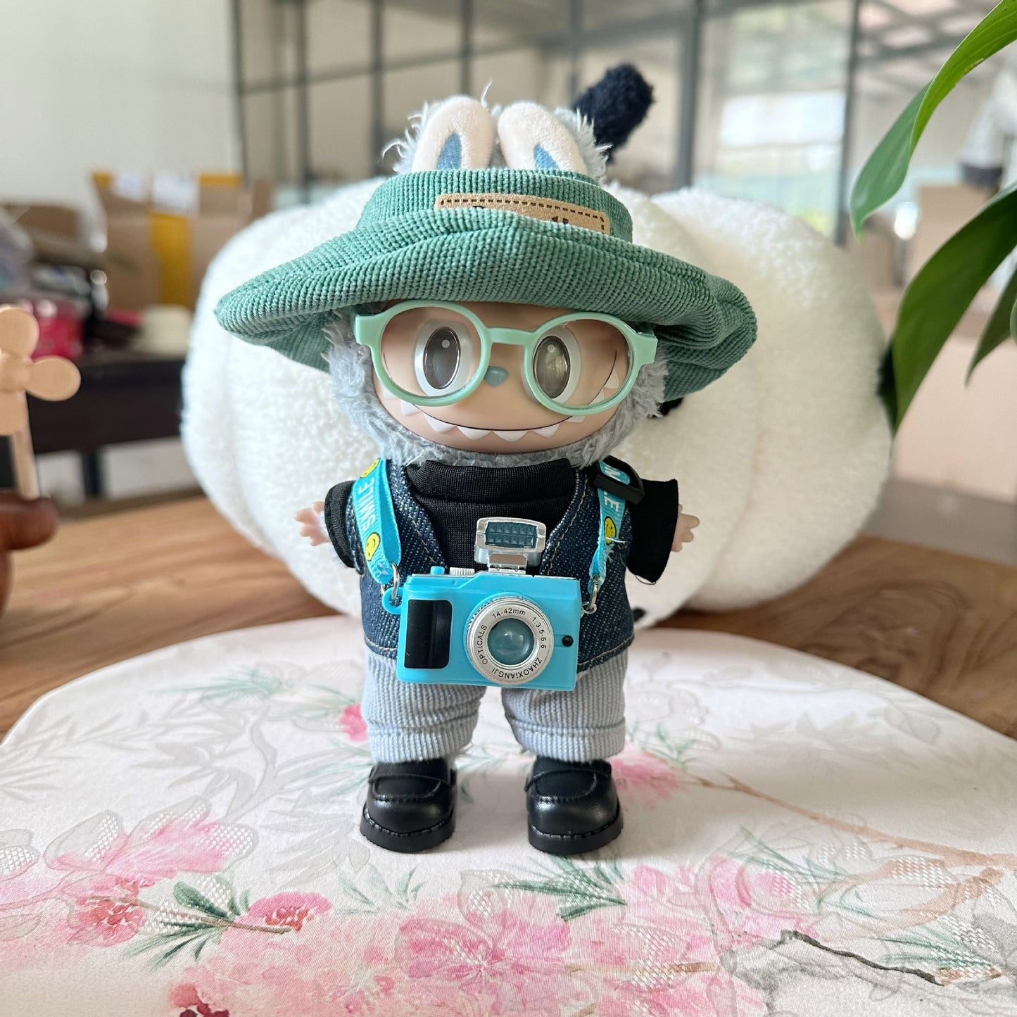 17cm Labubu Doll Hip-Hop Photographer Outfit - Trendy Clothes Only
