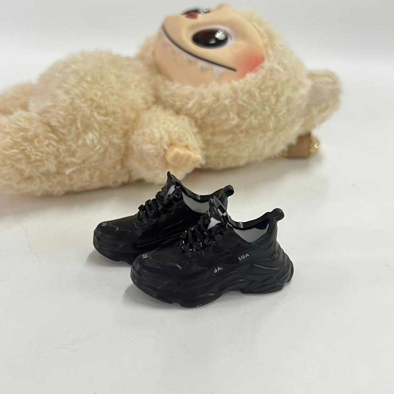 Labubu Plush Doll Clothes 17cm Plush Vinyl Doll Bag Hanging Replacement Shoe Model Pendant Blind Box
