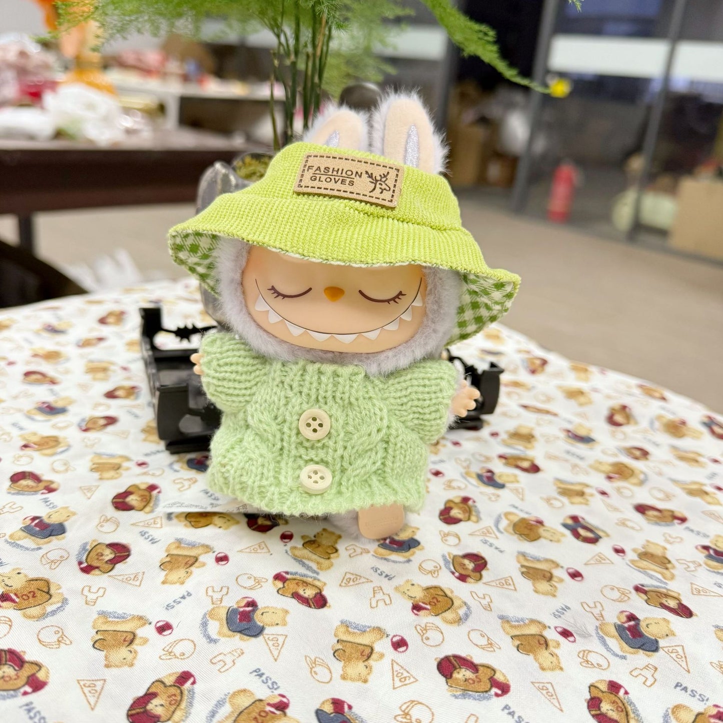MACARO Rab Cloth Pendant Clothes Spring Fresh Green Sweater Frog Hair Hoop suit LABUBU Doll