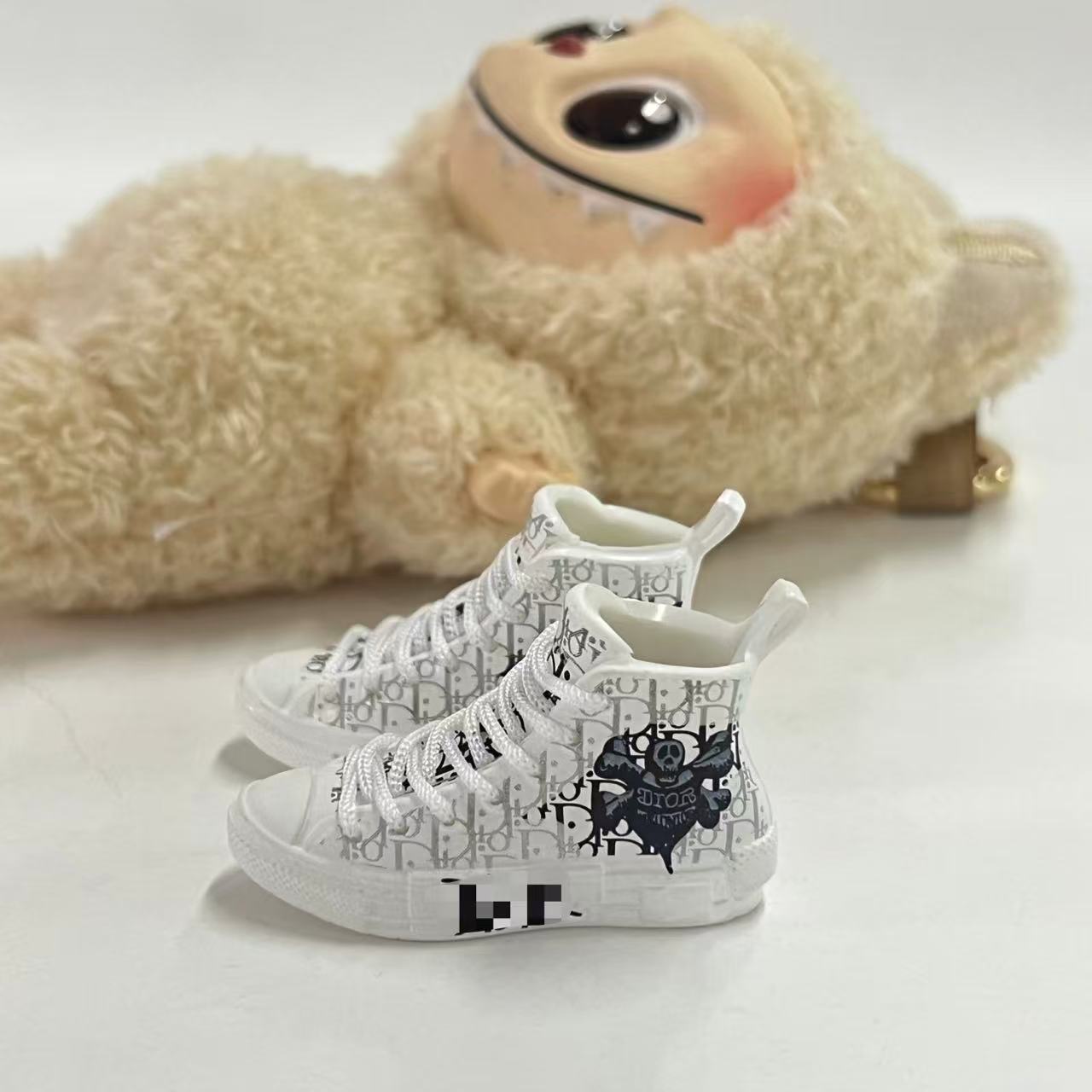 Labubu Plush Doll Clothes 17cm Plush Vinyl Doll Bag Hanging Replacement Shoe Model Pendant Blind Box