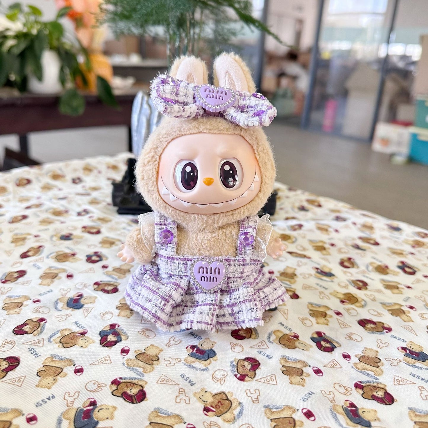 The first and second generation of blind box cloth doll clothes key chain LABUBU skirt heavy-duty vest-style blue fragrant style skirt