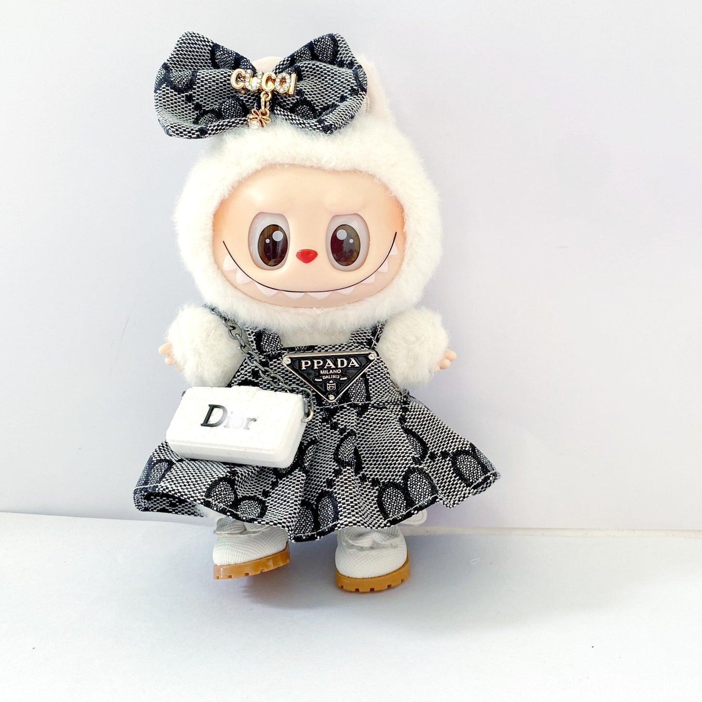 Labubu Doll Outfit - 17cm Party Clothes Set with Skirt, Suspenders & Accessories
