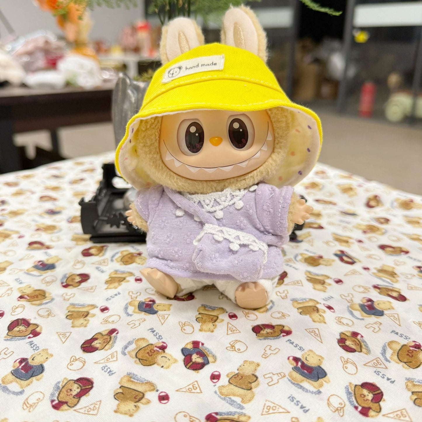 The first and second generation of blind box vinyl rag cloth pendant clothes LABUBU doll for green pink wave peas clothing