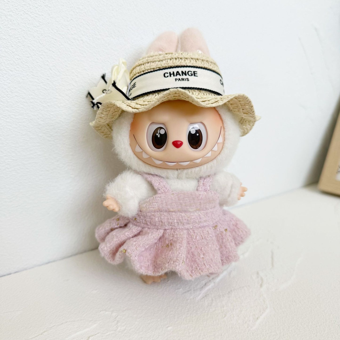First and Second Generation Blind Box Labubu Doll Clothes Vinyl Pendant Labubu Doll Hat Skirt Suit 15cm 17cm