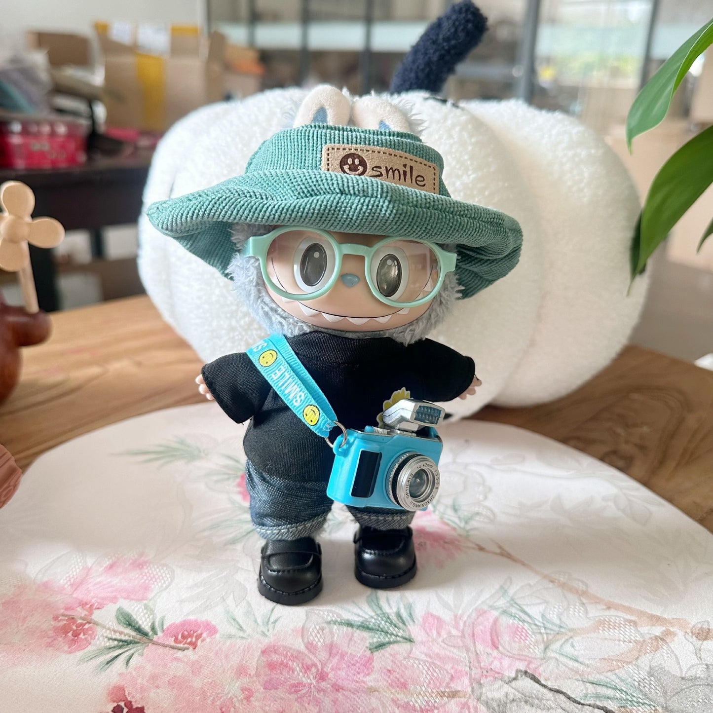 17cm Labubu Doll Hip-Hop Photographer Outfit - Trendy Clothes Only
