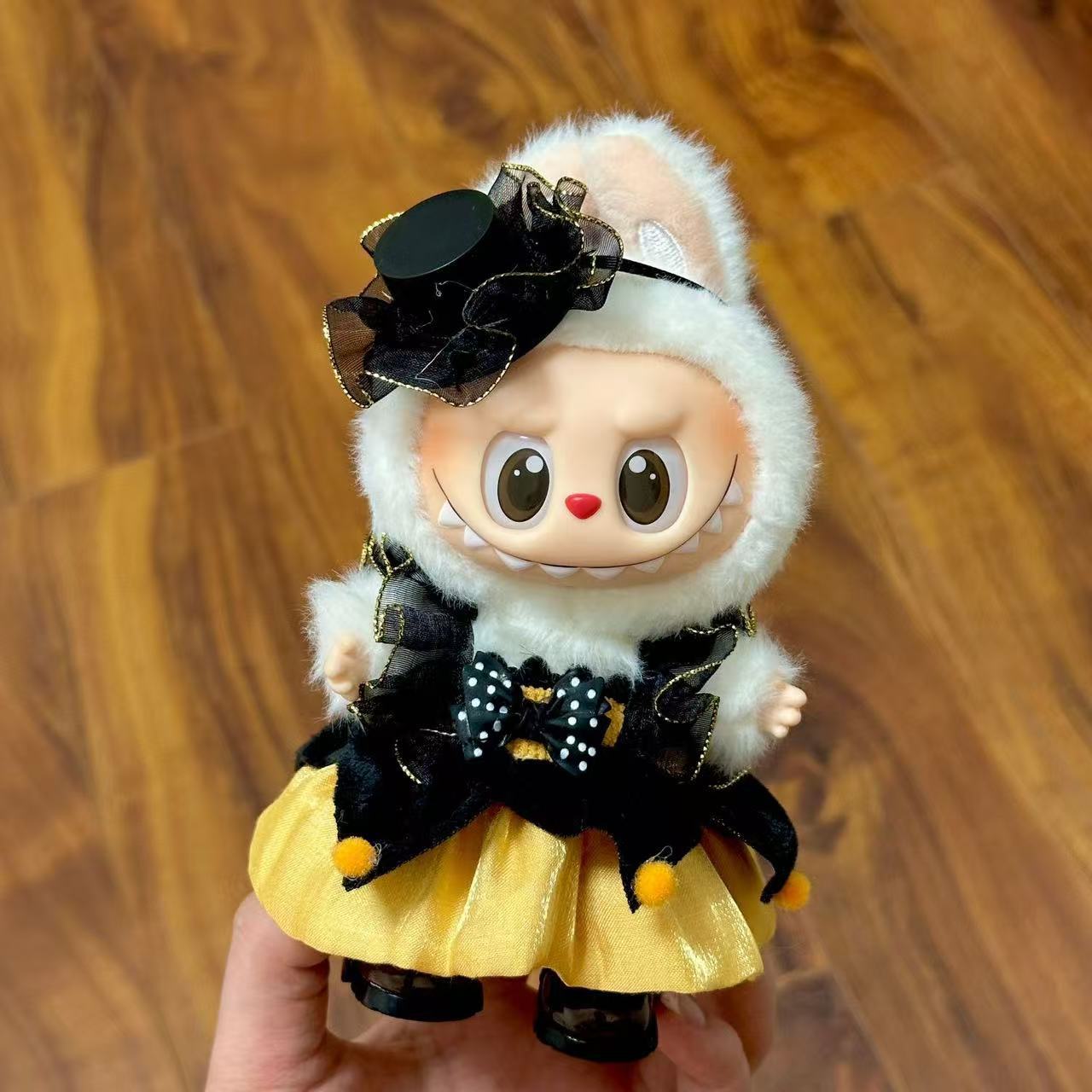 17cm Labubu Pendant Wearing Baby Clothes high quality Labubu Blind Box Pendant Doll Clothes Decorative suit