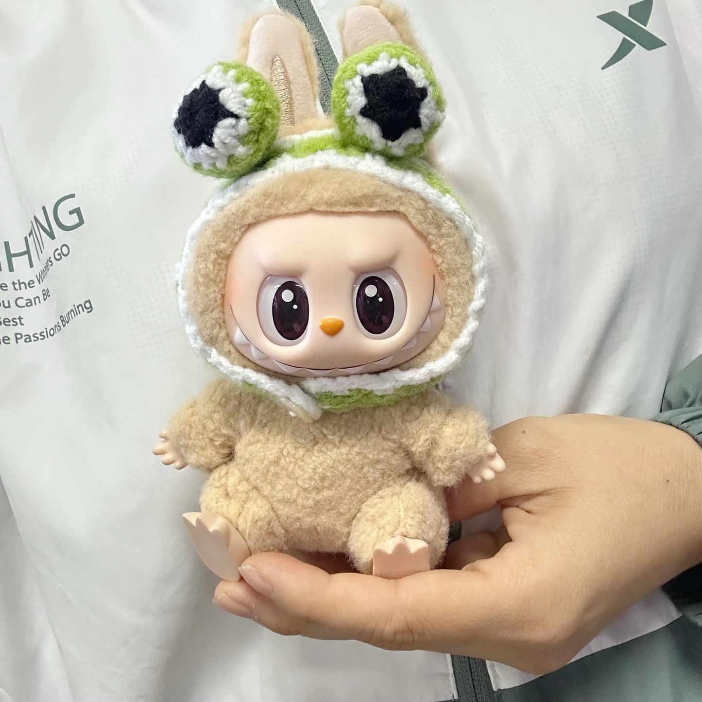 MACARO Rab Cloth Pendant Clothes Spring Fresh Green Sweater Frog Hair Hoop suit LABUBU Doll