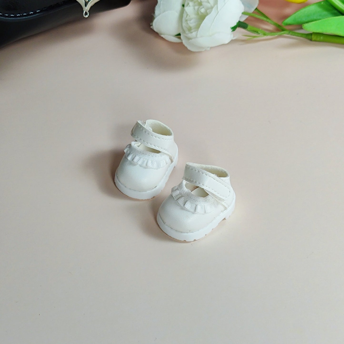 Labubu Doll Clothes Set - Crown, Shawl & Shoes for 1st/2nd Gen