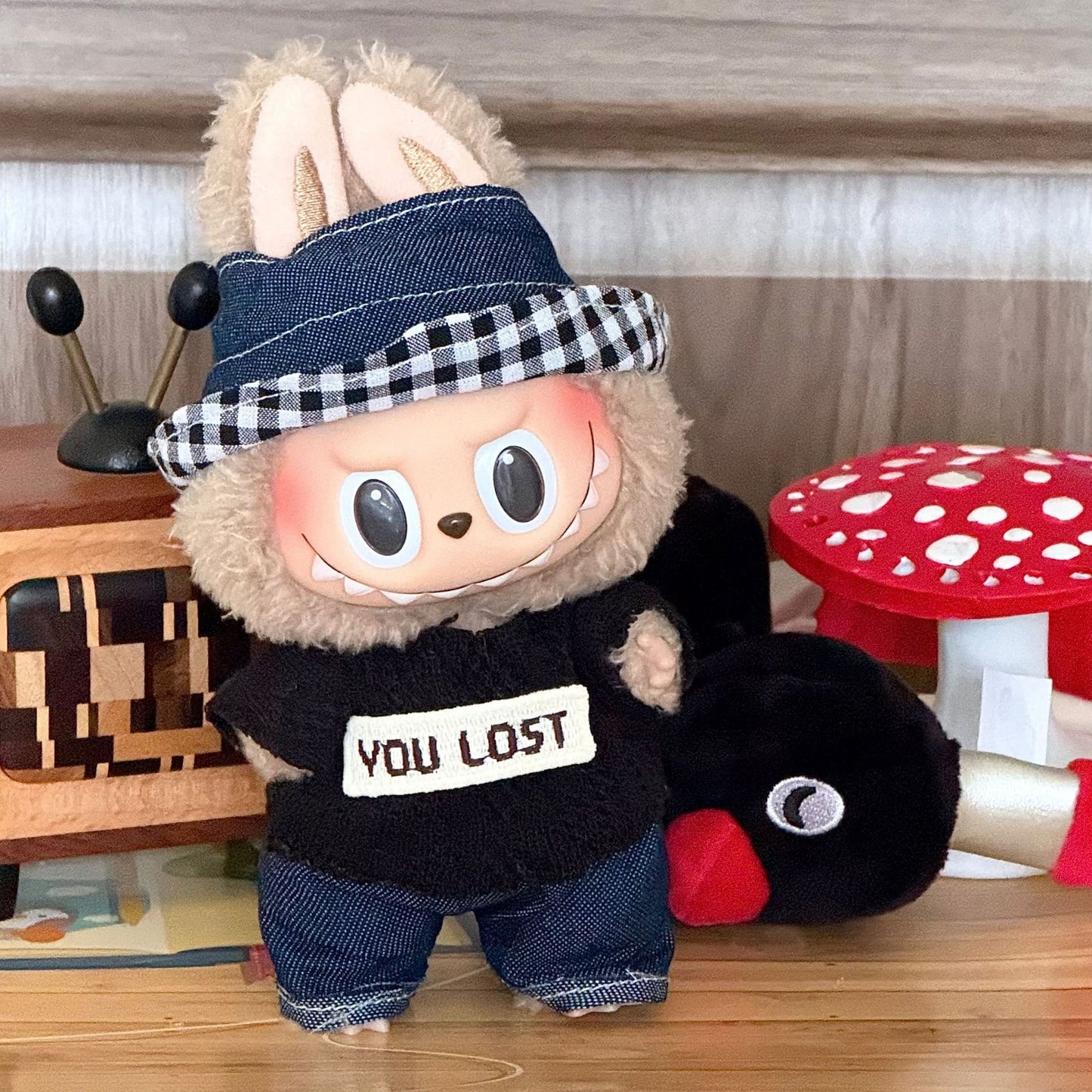 Wholesale labubu baby clothes 17cm blind box pendant one or two generation doll doll suit for baby clothes