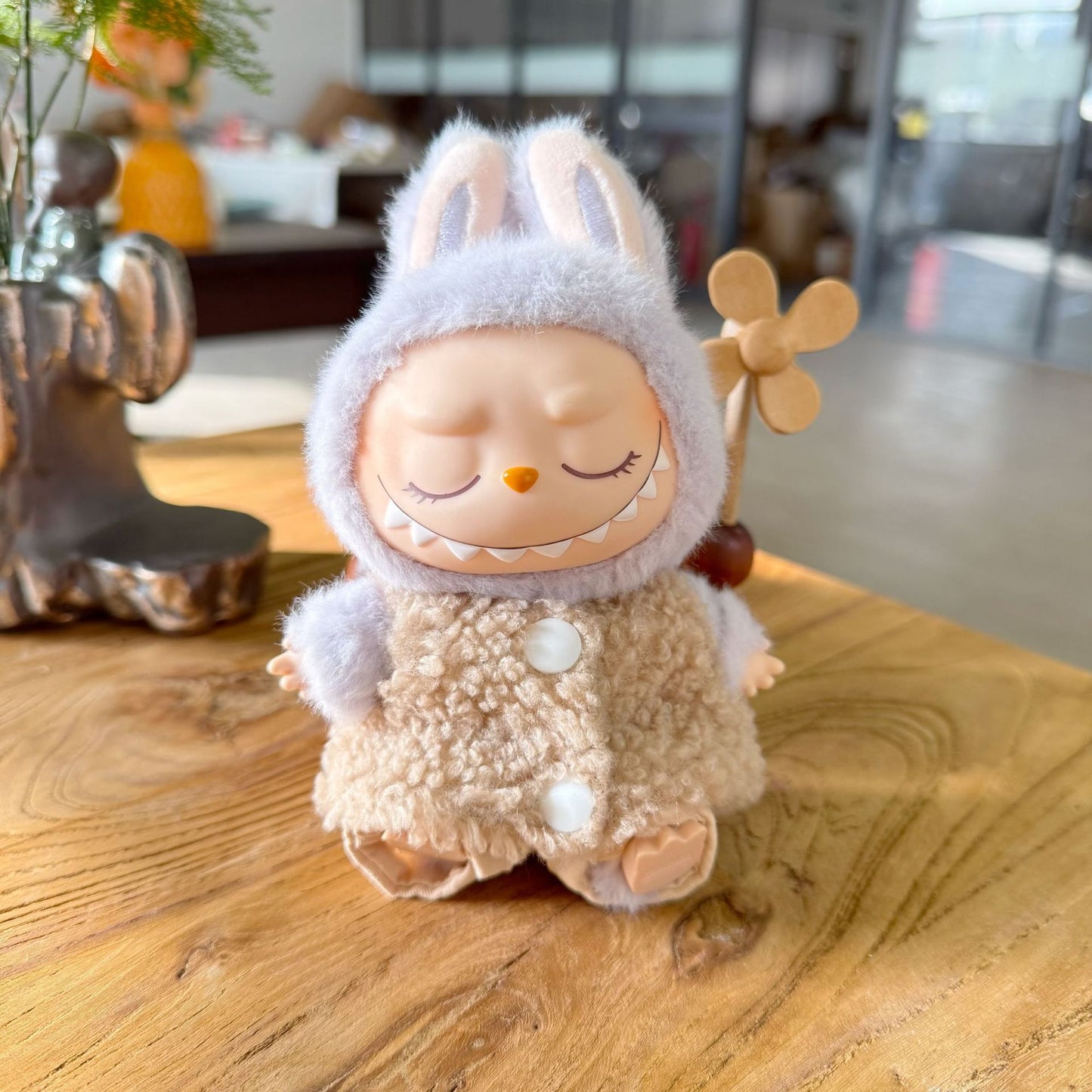 The first and second generation of rabu cloth clothes sit party doll clothes fashion teddy circle velvet vest suit LABUBU
