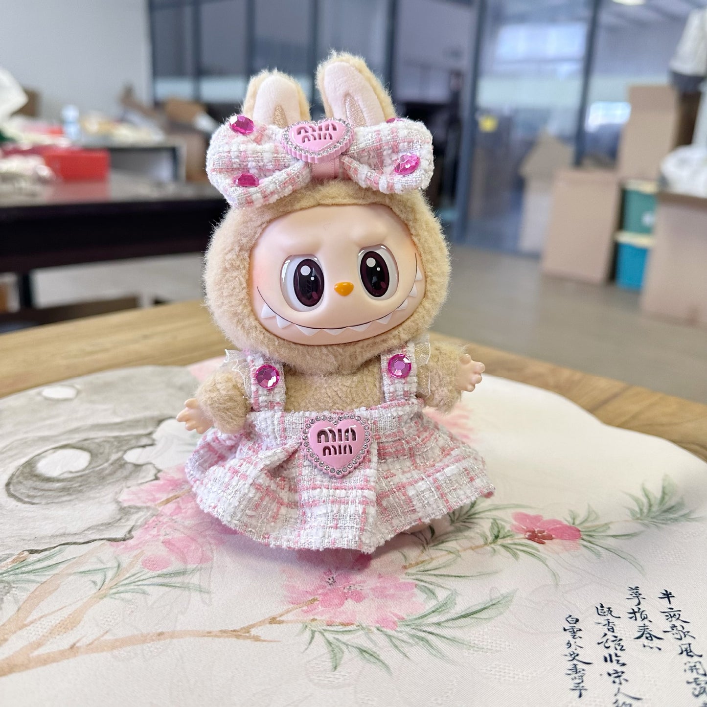 The first and second generation of blind box cloth doll clothes key chain LABUBU skirt heavy-duty vest-style blue fragrant style skirt