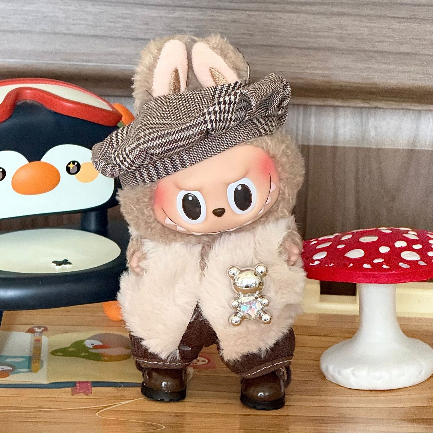 Wholesale labubu baby clothes 17cm blind box pendant one or two generation doll doll suit for baby clothes