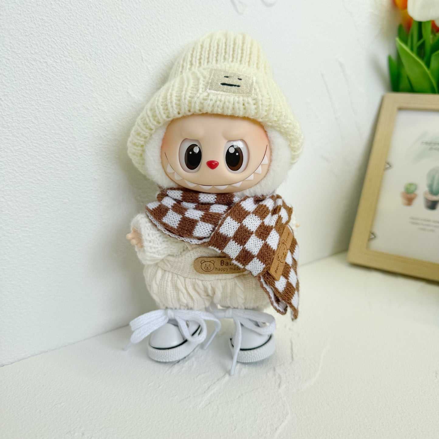 First and Second Generation Labubu Clothes Black Checkered Bear Logo Scarf Expression Hat Set Labubu Hat Scarf Clothes Dress up