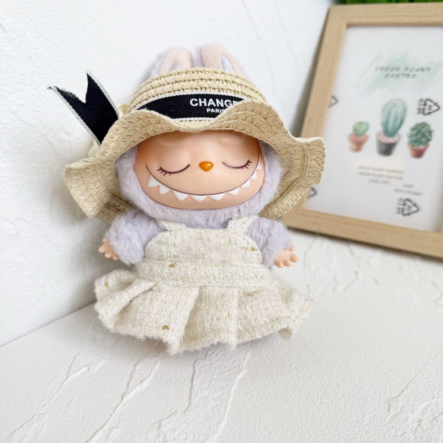 First and Second Generation Blind Box Labubu Doll Clothes Vinyl Pendant Labubu Doll Hat Skirt Suit 15cm 17cm