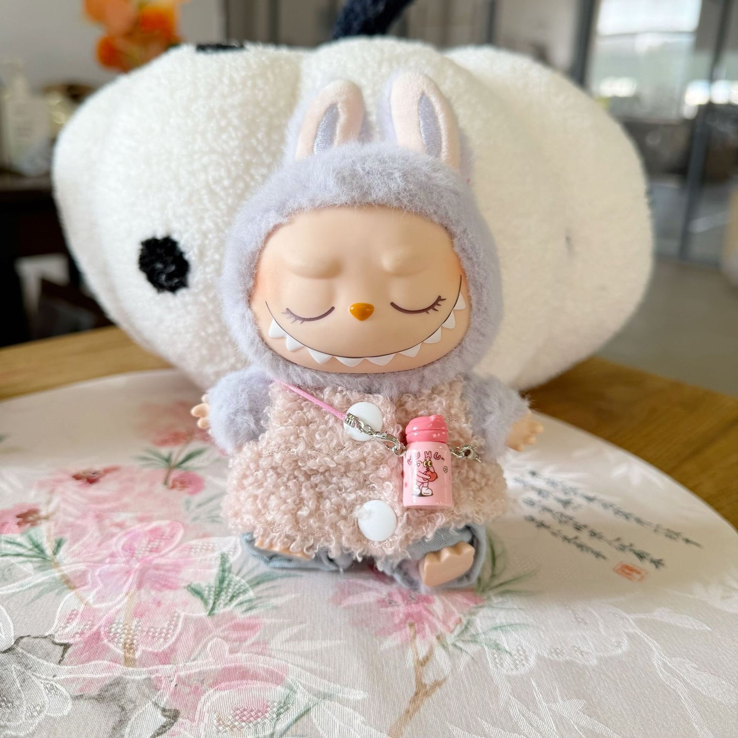 The first and second generation of rabu cloth clothes sit party doll clothes fashion teddy circle velvet vest suit LABUBU