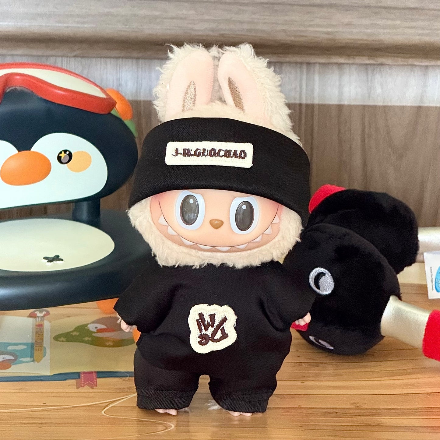 Wholesale labubu baby clothes 17cm blind box pendant one or two generation doll doll suit for baby clothes