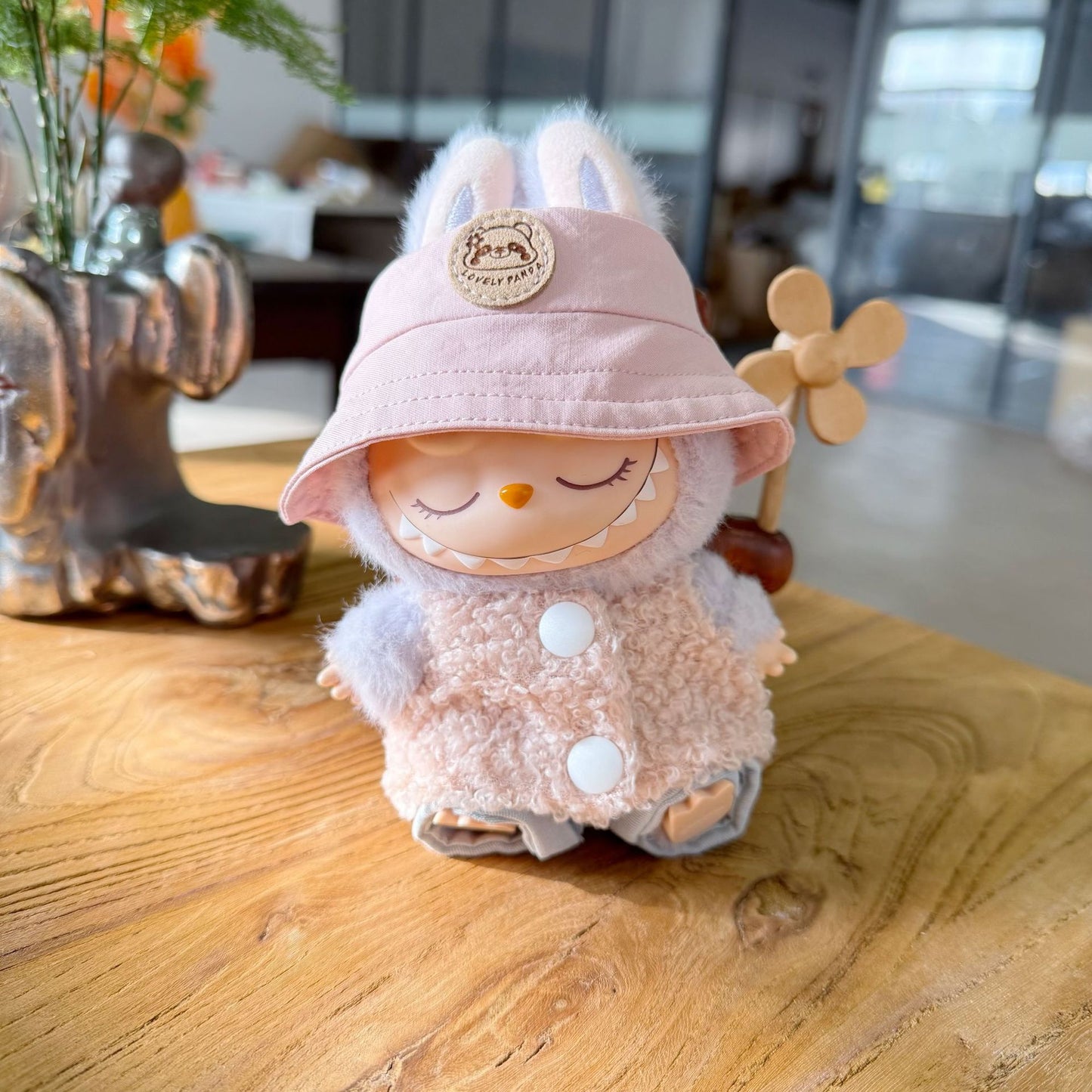 The first and second generation of rabu cloth clothes sit party doll clothes fashion teddy circle velvet vest suit LABUBU