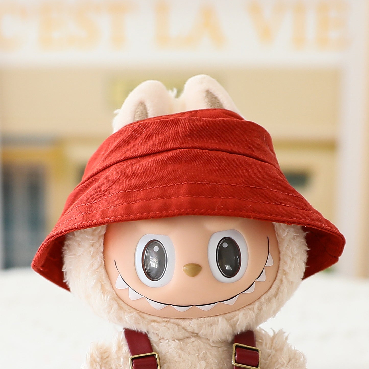 The first and second generation labubu sit party doll clothes the third generation cola vinyl blind box clothes fisherman hat suspenders pants suit