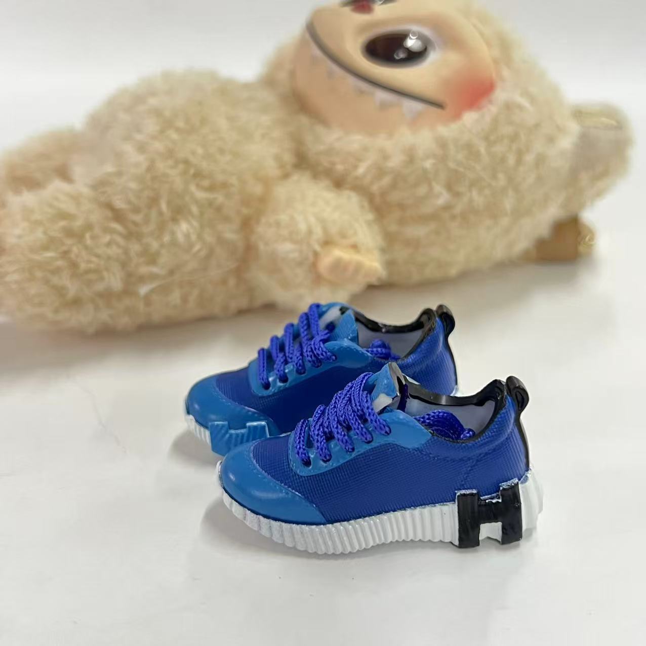 Labubu Plush Doll Clothes 17cm Plush Vinyl Doll Bag Hanging Replacement Shoe Model Pendant Blind Box