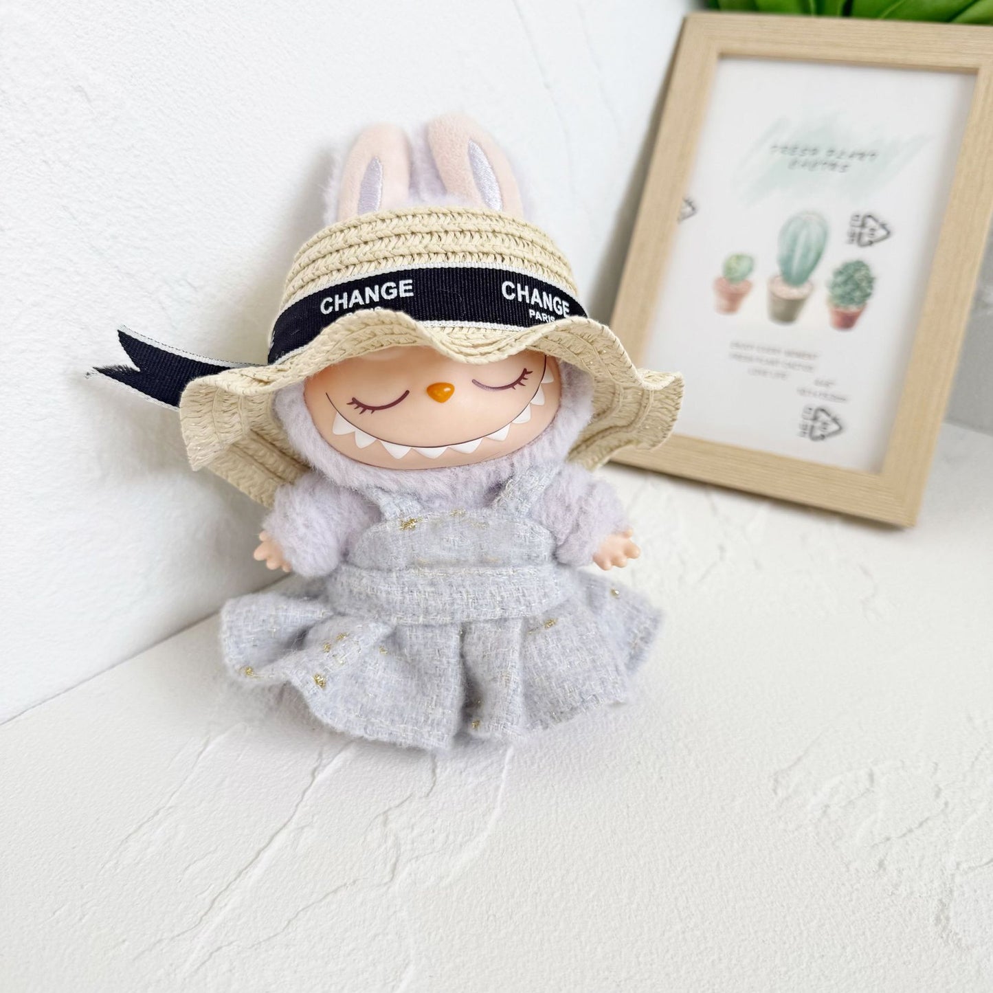 First and Second Generation Blind Box Labubu Doll Clothes Vinyl Pendant Labubu Doll Hat Skirt Suit 15cm 17cm