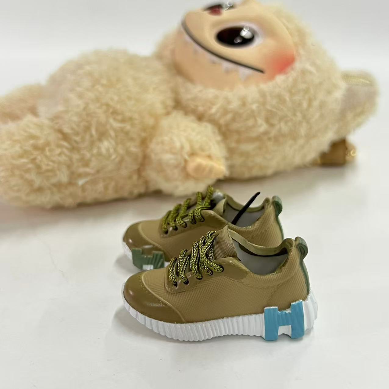 Labubu Plush Doll Clothes 17cm Plush Vinyl Doll Bag Hanging Replacement Shoe Model Pendant Blind Box