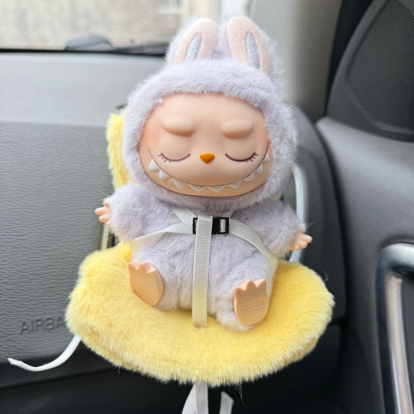 Cross-border Rabub Car Sofa Second Generation Sitting Party Doll Safety Seat 15cm LABUBU Accessories New