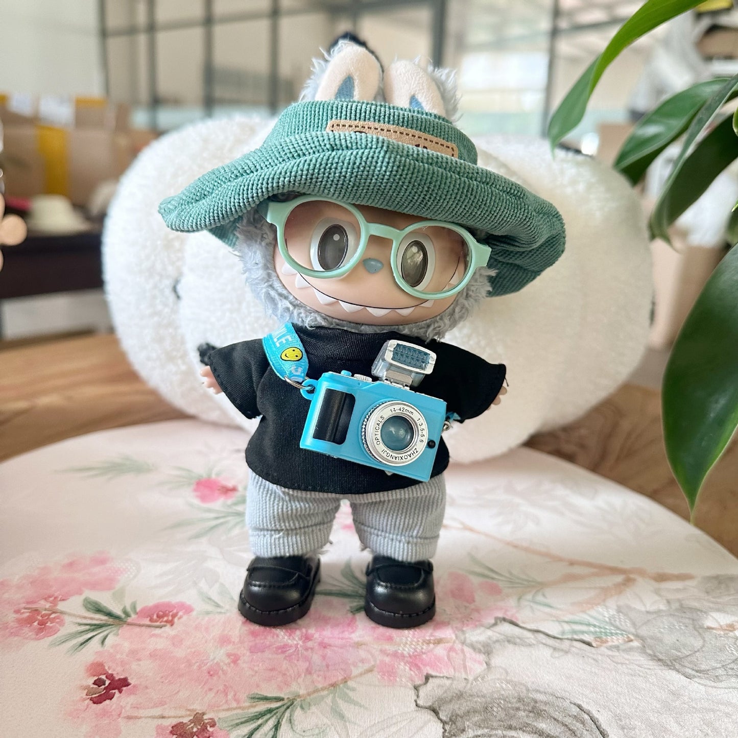 17cm Labubu Doll Hip-Hop Photographer Outfit - Trendy Clothes Only