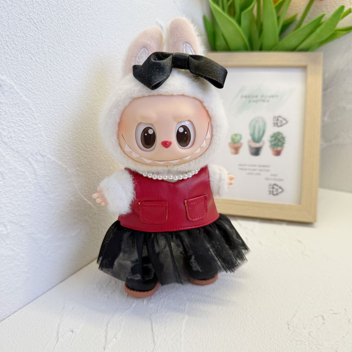 Macaron Labubu Doll Clothes First and Second Generation Keychain Labubu Replacement Red Leather Gauze Skirt Bag Necklace