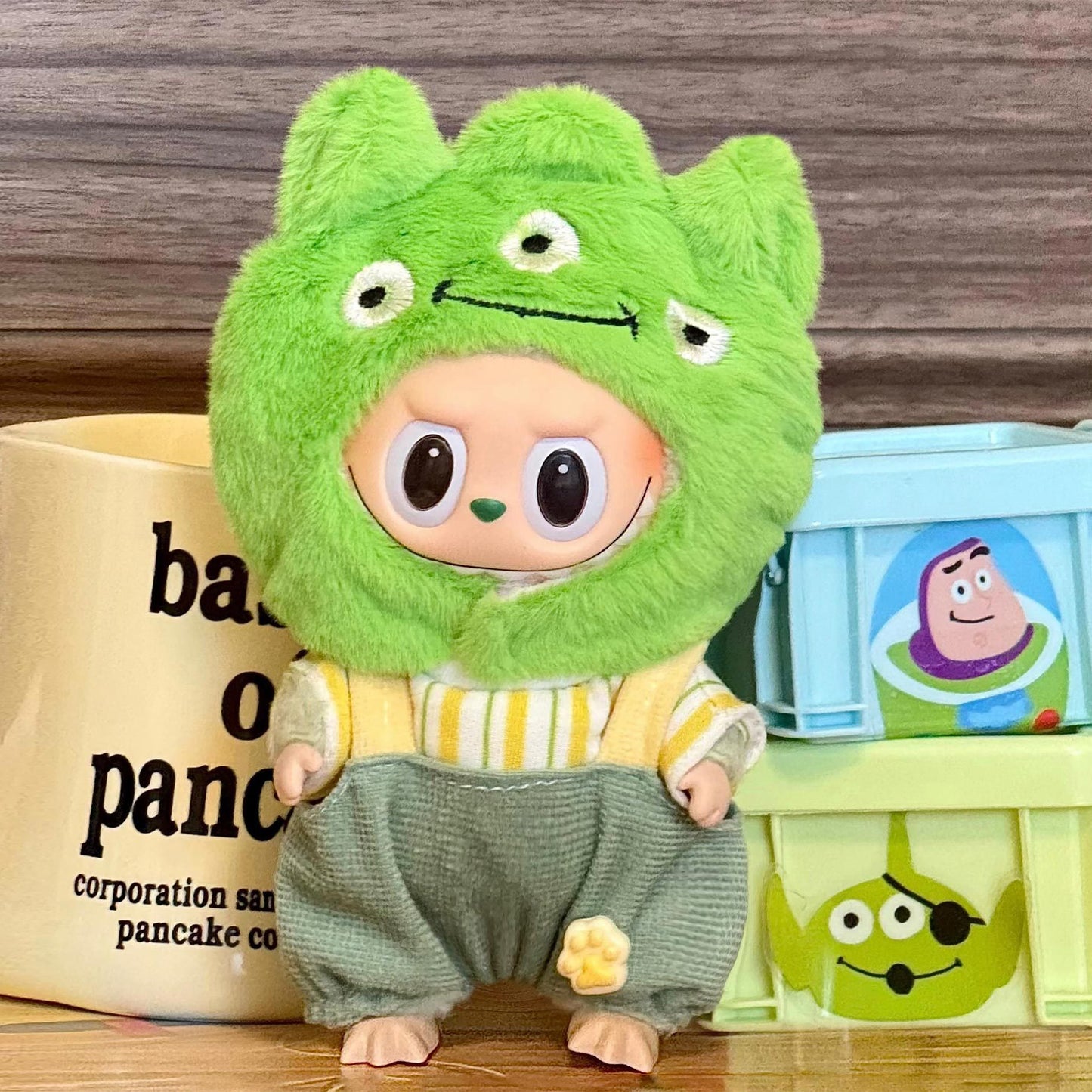 labubu Sitting Party Doll Costumes One or Two Generation Blind Box Labubu Doll Costumes Plush Vinyl Face