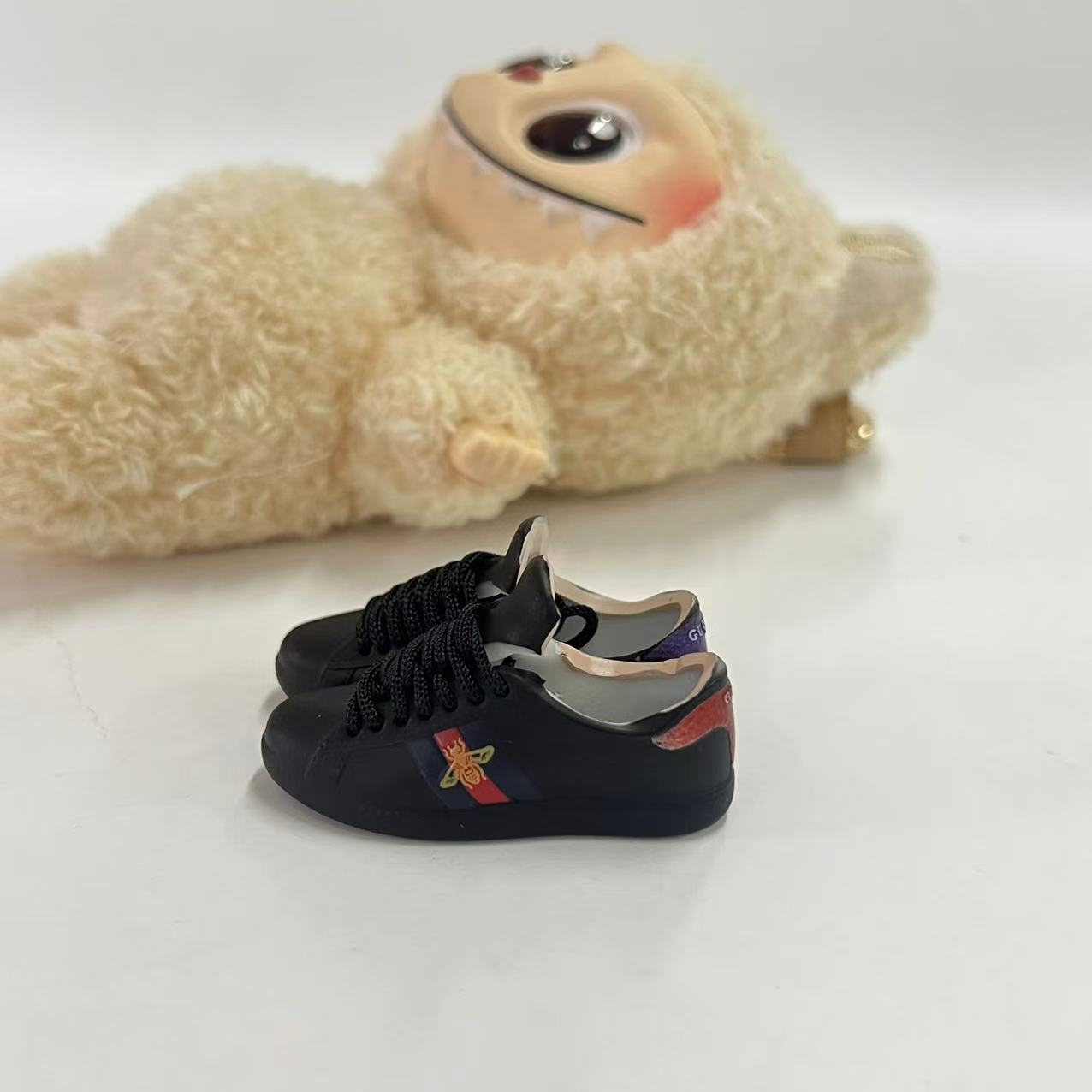 Labubu Plush Doll Clothes 17cm Plush Vinyl Doll Bag Hanging Replacement Shoe Model Pendant Blind Box