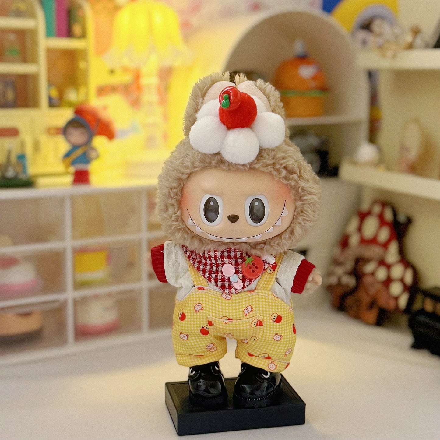 Labubu Baby Clothes First and Second Generation Rubber Blind Box Pendant Universal Wear Labubu Clothes Bottle Bib Pants Set Cute