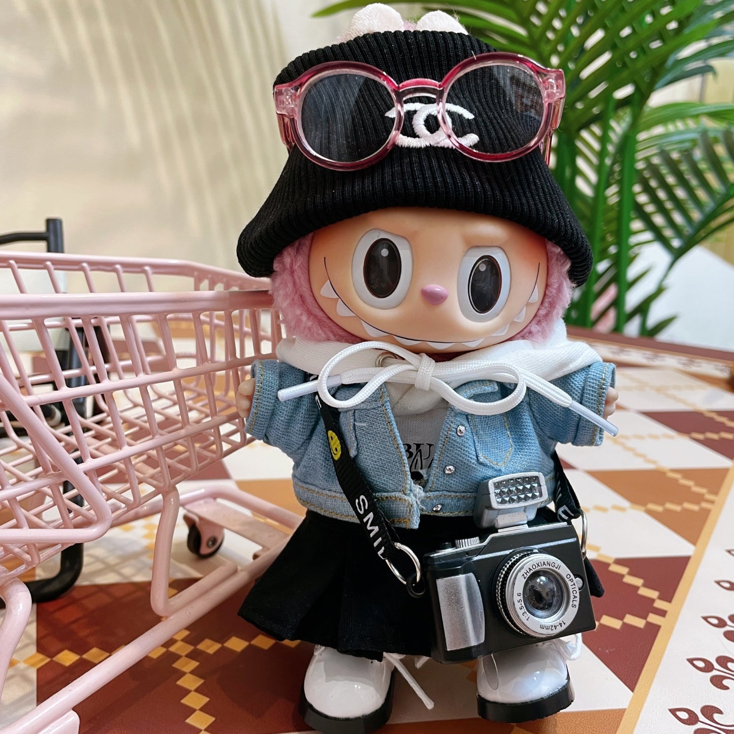 Labubu 17cm Baseball Uniform Set with Black Glasses