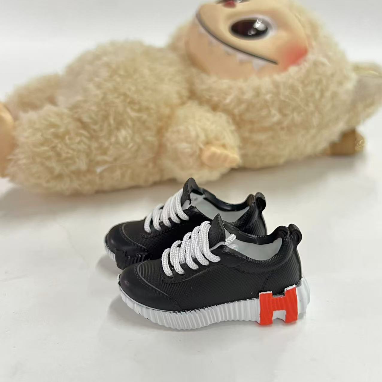Labubu Plush Doll Clothes 17cm Plush Vinyl Doll Bag Hanging Replacement Shoe Model Pendant Blind Box