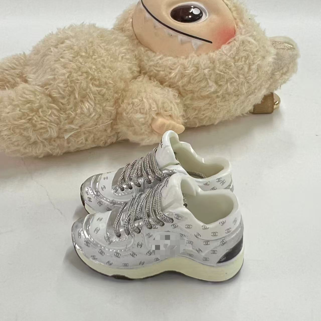 Labubu Plush Doll Clothes 17cm Plush Vinyl Doll Bag Hanging Replacement Shoe Model Pendant Blind Box