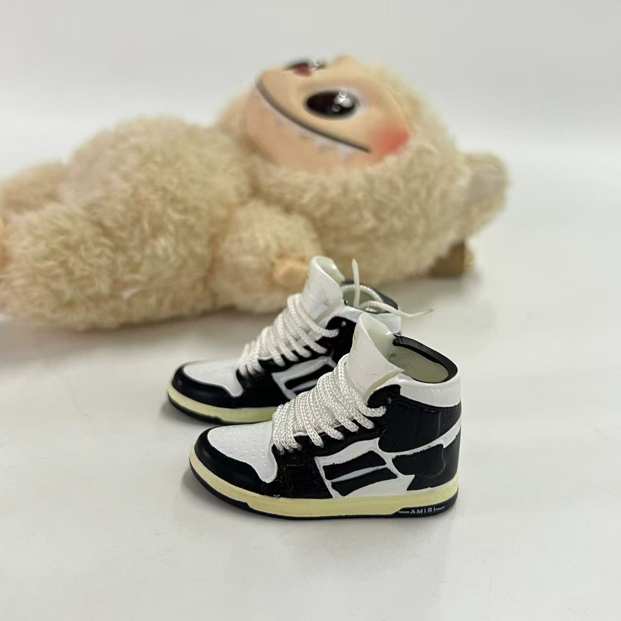 Labubu Plush Doll Clothes 17cm Plush Vinyl Doll Bag Hanging Replacement Shoe Model Pendant Blind Box