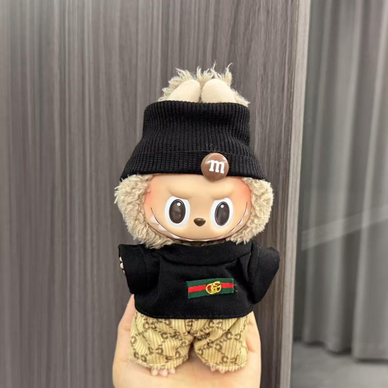 Wholesale labubu doll 17cm pendant one or two generation vinyl plush doll with suit for clothes
