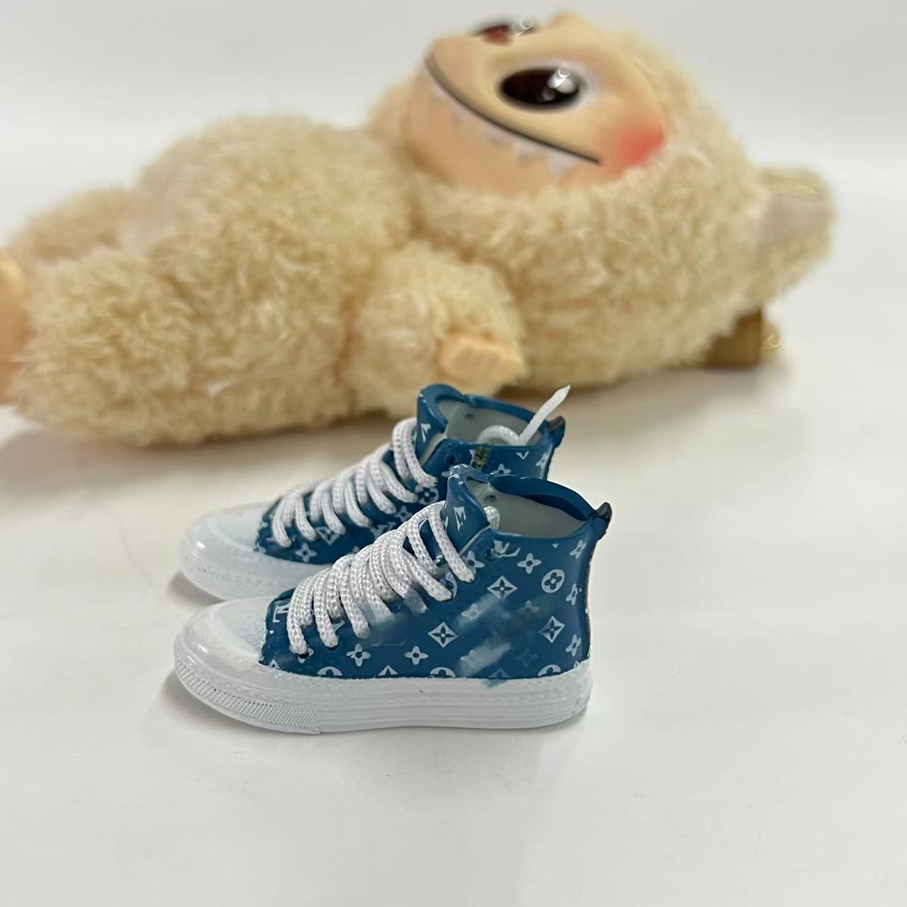 Labubu Plush Doll Clothes 17cm Plush Vinyl Doll Bag Hanging Replacement Shoe Model Pendant Blind Box