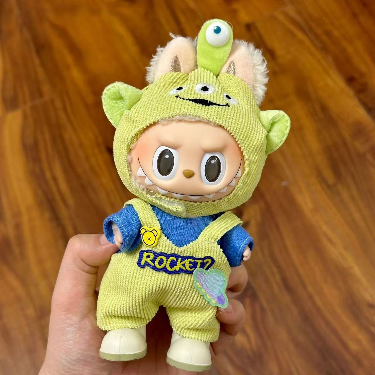 17cm Labubu Pendant Wearing Baby Clothes high quality Labubu Blind Box Pendant Doll Clothes Decorative suit